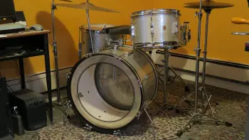 1965 Ludwig Super Classic Kit  22/13/16