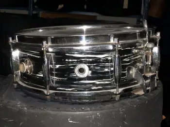 Radio King white paint interior?