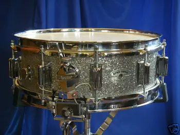 SWEET, now this would match my $200 Silver Sparkle Towers, :)