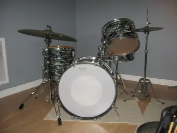 1969 Downbeat Black Oyster Pearl