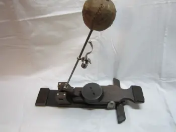 This is the Display Your Vintage Bass Pedal Thread