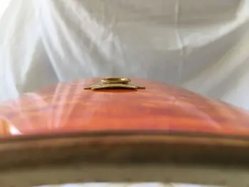 Any tips on adding a gentle curve to a badge?