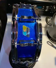 Need help ID'ing this 10 lug Ludwig snare