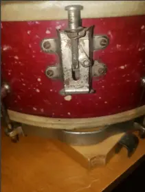 Trying to Identify &quot;swing&quot; Snare