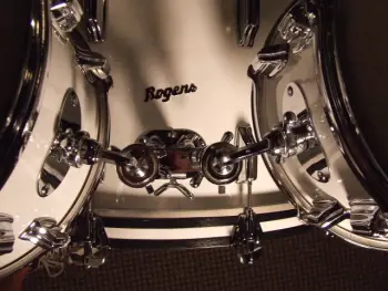 Rogers NE Wht 9/72's mint cond w/all hardware