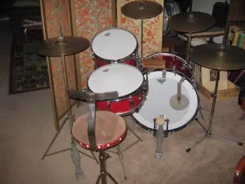 Vintage Thrones..........ouch