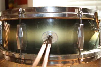 unknown ludwig possible 30's HELP!!