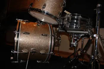 1964 Champagne Sparkle Ludwig Kit.