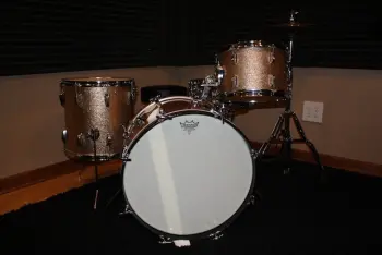 1964 Champagne Sparkle Ludwig Kit.