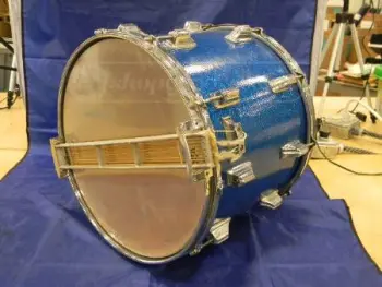 Nice Rogers Dyna Sonic 12x15 snare on....