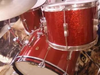 Ludwig Red Sparkle Club Date Drums