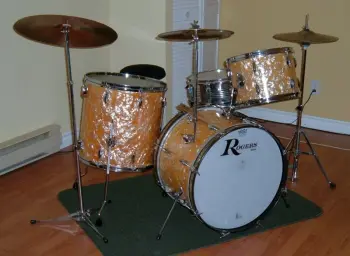 help identifying old pearl drums