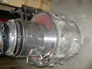 Pearl Varitone early 80s drumset on auction