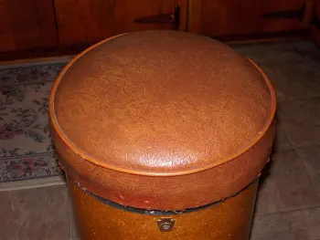 Ludwig Canister throne