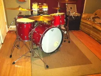 Ludwig Red Sparkle Club Date Drums
