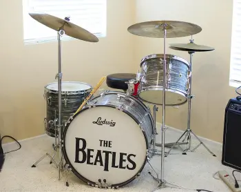 Update on my Blue Oyster Pearl &quot;Ringo-ish&quot; Kit