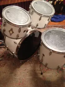 White Fibes 70s drums 24/13/14/18