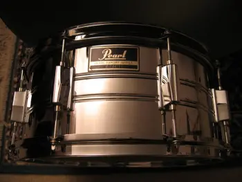 Need help identifying a vintage Pearl kit
