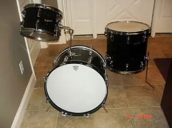 Factory Left Handed 50's Gretsch kit!