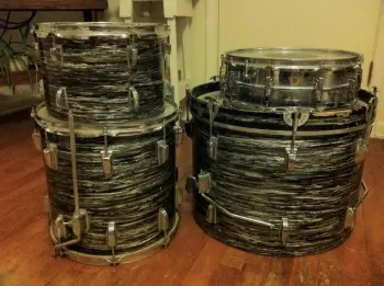 1960's Ludwig 20&quot; Black Oyster Pearl hoop