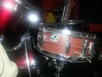 Custom Snares Thread