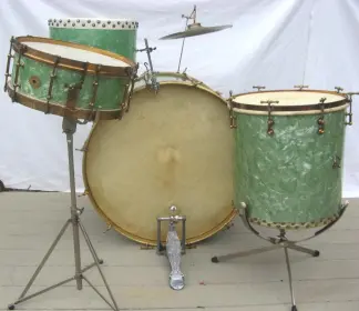 Yet another Sea Green Pearl drum!