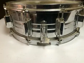 70's Pearl 10 lug snare