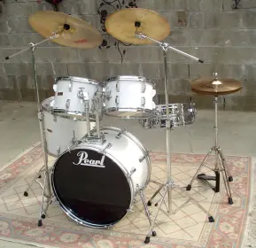 Pearl Tom