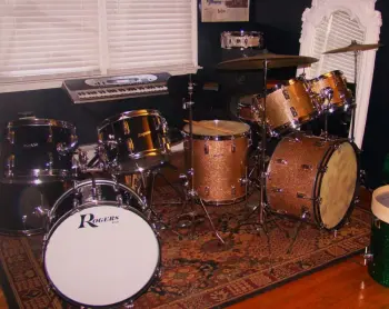This is the Display Your Rogers Drums Thread