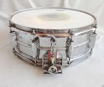 Ludwig Super Sensitive 70's needs restoring help on id