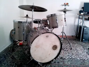 DIY Silver Glitter Wrap