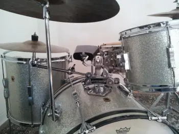 Silver Sparkle Club Dates