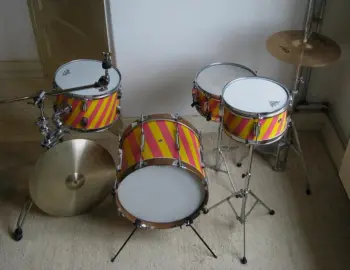 vintage-like home made drum