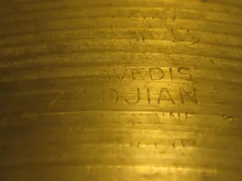 Wiped the dirt of a 19&quot; cymbal.