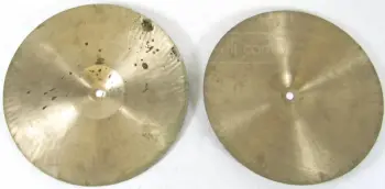 any idea what these hi-hats are?