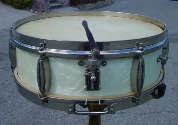 3 rare, un-catalogued slingerland radio king snare drums