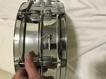 Vintage Ludwig with unaligned serial number