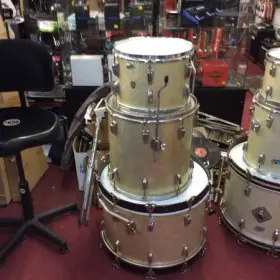 Good deal on interesting Silver Sparkle Ludwig kit