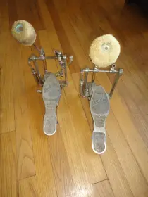 This is the Display Your Vintage Bass Pedal Thread